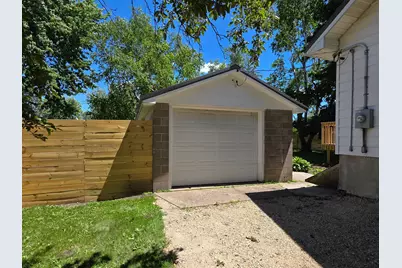 305 N Wabasha, Plainview, MN 55964 - Photo 8