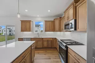 15742 Granada Ave N, Hugo, MN 55038 - Photo 6