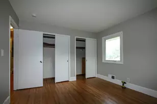8613 Zenith Rd, Bloomington, MN 55431 - Photo 8