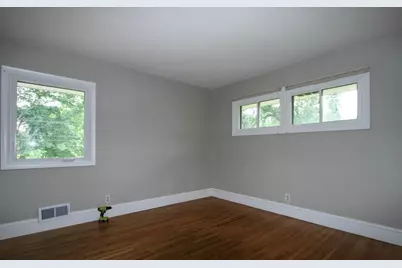 8613 Zenith Road, Bloomington, MN 55431 - Photo 6
