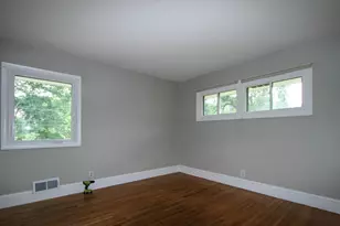 8613 Zenith Rd, Bloomington, MN 55431 - Photo 6