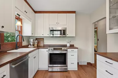 1576 Grotto Street N, Saint Paul, MN 55117 - Photo 8