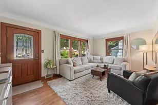 1576 Grotto St N, Saint Paul, MN 55117 - Photo 4