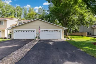 1402 Cleveland St, Anoka, MN 55303 - Photo 2