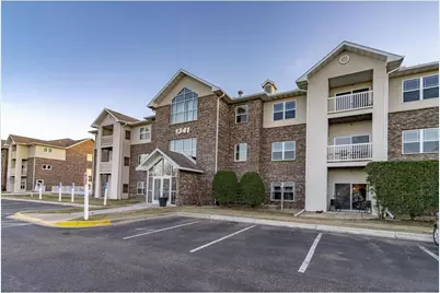 1341 Lake Drive W #B111, Chanhassen, MN 55317 - Photo 1