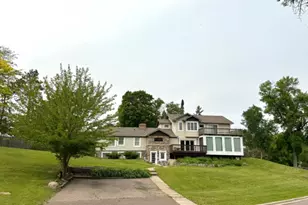 190 Gleason Lake Rd, Wayzata, MN 55391 - Photo 4