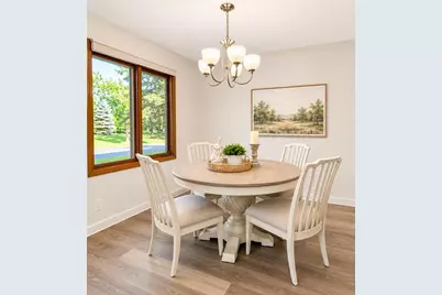 4677 Sorrell Point, Eagan, MN 55122 - Photo 4