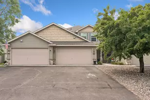 945 Golden Way NW, Isanti, MN 55040 - Photo 28