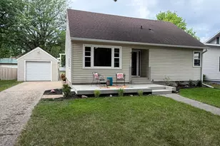 917 N McKenzie St, Luverne, MN 56156 - Photo 1