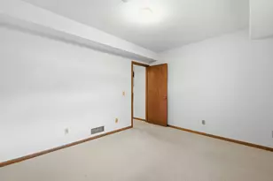 10277 Tarn Cir, Eden Prairie, MN 55347 - Photo 22