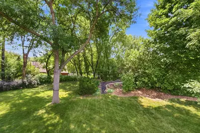 10277 Tarn Circle, Eden Prairie, MN 55347 - Photo 4