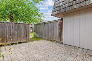 6052 Golden Valley Rd, Golden Valley, MN 55422 - Photo 32