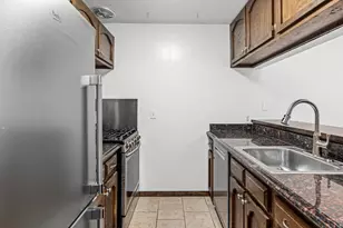 6052 Golden Valley Rd, Golden Valley, MN 55422 - Photo 12