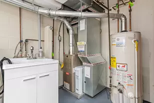 6052 Golden Valley Rd, Golden Valley, MN 55422 - Photo 32