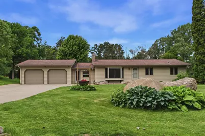 2918 Oakland Road, Hopkins, MN 55305 - Photo 2