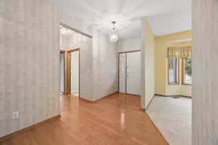 2282 Stephani Ct, Little Canada, MN 55117 - Photo 6