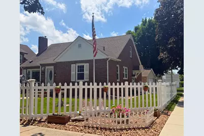 927 N State Street, New Ulm, MN 56073 - Photo 1