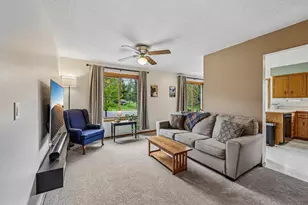 931 Chestnut St, Taylors Falls, MN 55084 - Photo 4