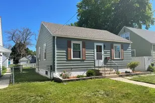 1204 11th Ave SW, Austin, MN 55912 - Photo 2