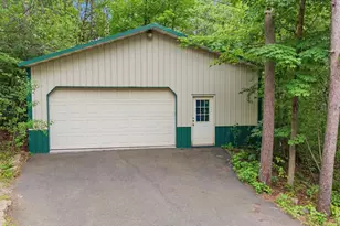 2016 Rice Lake Rd, Duluth, MN 55811 - Photo 2