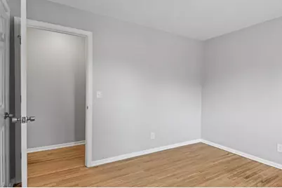 2105 Russell Avenue N, Minneapolis, MN 55411 - Photo 12