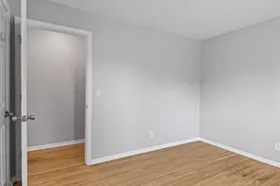 2105 Russell Ave N, Minneapolis, MN 55411 - Photo 12