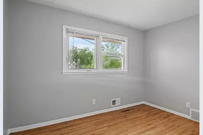 2105 Russell Avenue N, Minneapolis, MN 55411 - Photo 18