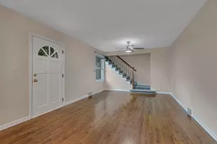 10206 Lakeview Dr W, Minnetonka, MN 55305 - Photo 4