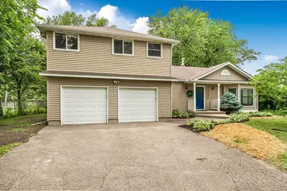 10206 Lakeview Drive W, Minnetonka, MN 55305 - Photo 1