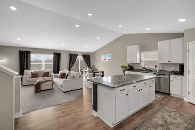 18184 Hartlin Avenue, Lakeville, MN 55044 - Photo 2