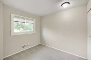 5918 Cahill Ave, Inver Grove Heights, MN 55076 - Photo 14