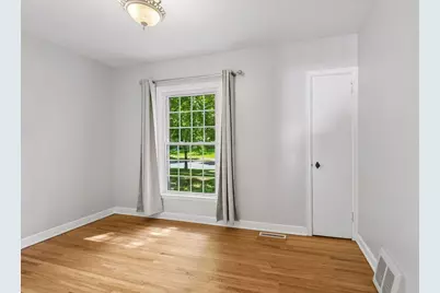 3240 Hampshire Avenue S, Saint Louis Park, MN 55426 - Photo 10
