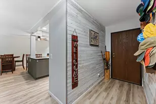 5627 Green Cir Dr, Minnetonka, MN 55343 - Photo 2