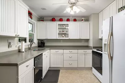 1003 S Elm Street, La Crescent, MN 55947 - Photo 2