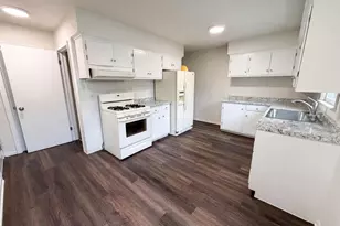 1587 Hudson Rd, Saint Paul, MN 55106 - Photo 6