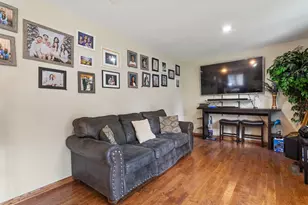 527 Emil Ave, Shoreview, MN 55126 - Photo 10