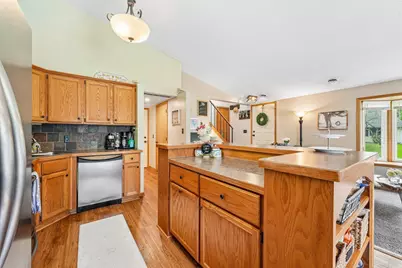 3654 Gershwin Lane N, Oakdale, MN 55128 - Photo 8