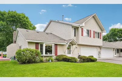 3654 Gershwin Lane N, Oakdale, MN 55128 - Photo 2