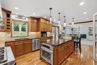 3730 Urbandale Lane N, Plymouth, MN 55446 - Photo 2
