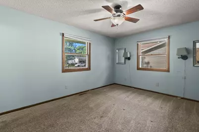 1109 Jefferson Avenue, Marshall, MN 56258 - Photo 14