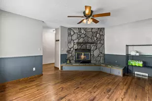 1109 Jefferson Ave, Marshall, MN 56258 - Photo 4