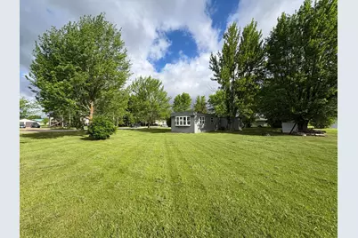 210 3rd Avenue SW, Baudette, MN 56623 - Photo 4