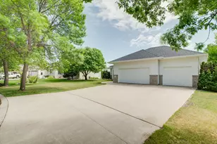 463 42nd Ave S, Moorhead, MN 56560 - Photo 4