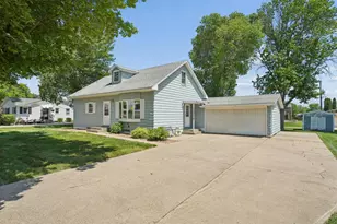 414 Oak Ave N, Maple Lake, MN 55358 - Photo 2