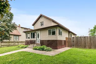 608 S 2nd St, La Crescent, MN 55947 - Photo 1