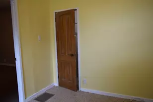 606 S Main St, Blue Earth, MN 56013 - Photo 8