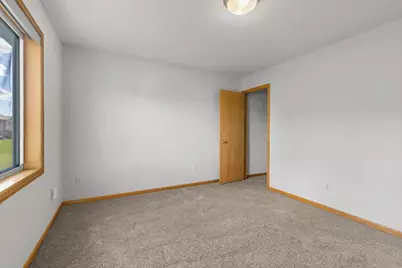 4244 Jarmann Lane, Shakopee, MN 55379 - Photo 32