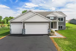 1008 Mulberry Ave NE, Montgomery, MN 56069 - Photo 2