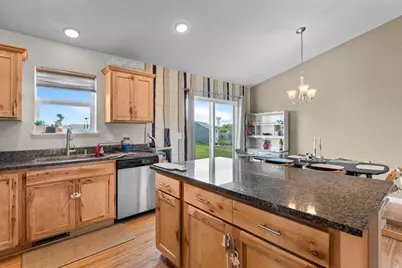 1008 Mulberry Avenue NE, Montgomery, MN 56069 - Photo 12