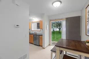 15548 Flyboat Ln, Apple Valley, MN 55124 - Photo 8